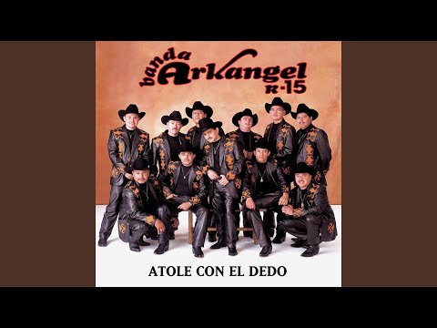 Mil Flores De Mayo - Banda Arkangel R-15