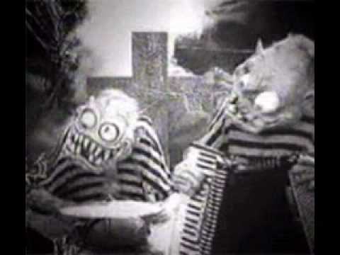 Gloomy Phantom - Play my Puppets (Darkpsy)