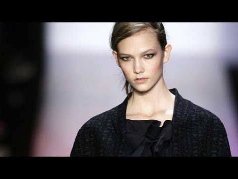 Karlie Kloss / BCBG Max Azria Fall/Winter 2008 Fashion Show
