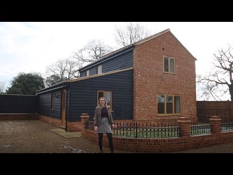 download lagu mp3 mp4 Old Barn Hall, download lagu Old Barn Hall gratis, unduh video klip Old Barn Hall