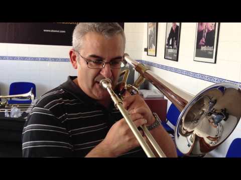 Carlos Gil Demonstrates the fantastic Stomvi Titan Tenor Bb/F Trombone