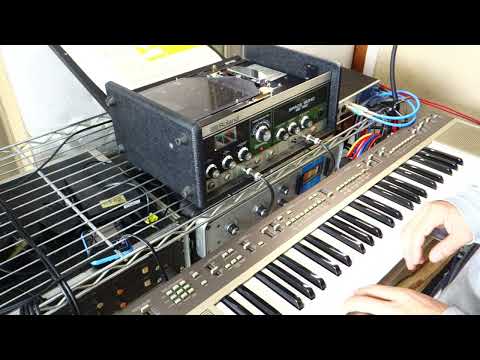 Yamaha PS-55 PortaSound Synthesizer - w/ Original Case, Adapter - K042 image 18