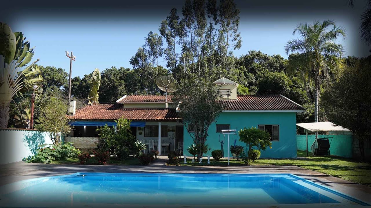 Chácara com rio no fundo - R$430.000,00 - 2 casas - piscina