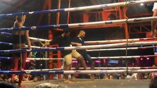 preview picture of video 'Таиланд. Шоу между боями тайского бокса.'
