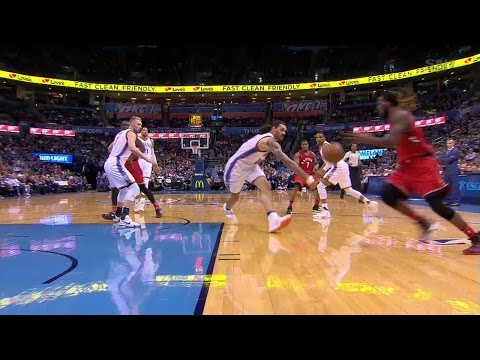 Raptors Highlights: Lowry Finds Carroll - November 9, 2016