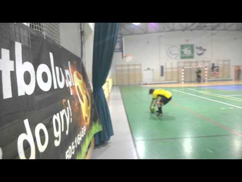 StrefaFutbolu.pl: Przyjaciele Fryzjera - Mehisto (1)