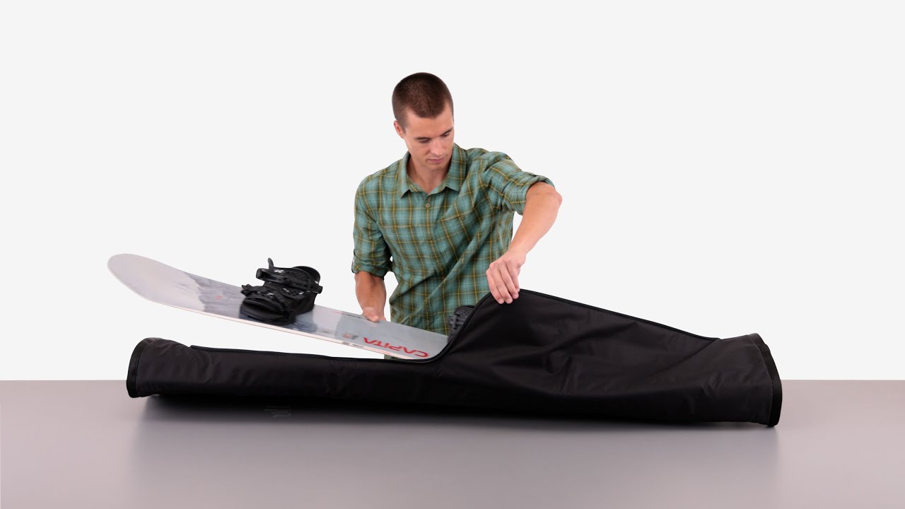 Look inside Thule RoundTrip snowboard bag