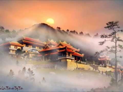 Thể hiện bởi Hương Lan