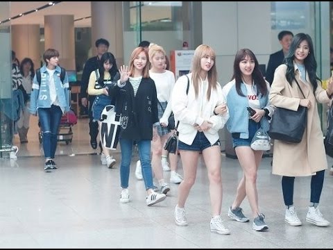 Secret Hyosung Entering their Comeback Press Conference with Sexy Outfits