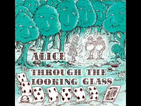 Alice through the looking glass - Her Majesty Queen Alice