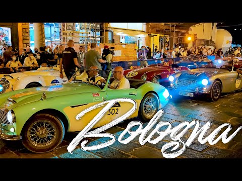 FABULOUS NIGHT IN BOLOGNA. Italy - 4k Walking Tour around the City - Travel Guide #Italy