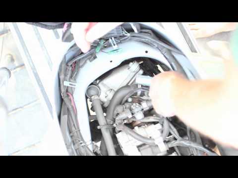 Vespa Spark Plug Removal | MicBergsma