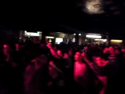 Wolfe Tones - Soldiers Song (crowd)