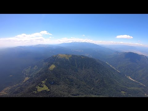 Top landing on a higher peak | Bunloc - Piatra Mare | microXC Flight | PARAGLIDING