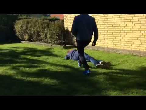 Nogen steder skyder man folket - Lærkeskolen, Stenløse, TV-Slam tema: "Ytringsfrihed"