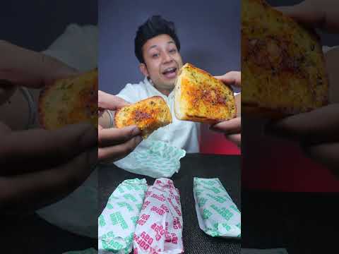 Eu tentei o Cafe Coffee Day Todos os novos pães de alho🔥🔥🔥🔥 Batalha dos pães de alho!!!!