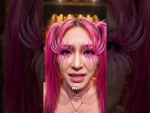 Whoever Has the Longest Eyelashes Wins 😻 Rumi vs Mira Epic Battle!