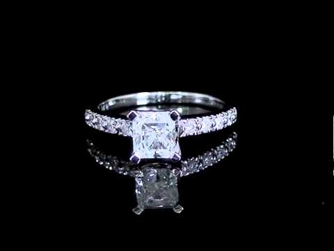 1.30 CT T.W. PRINCESS CUT DIAMOND RING WITH ACCENTS SET IN 14K WHITE GOLD