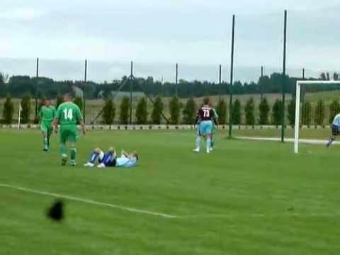 Mecz V ligi piłki nożnej. GKS Baruchowo - Kujawianka Strzelno 1:0