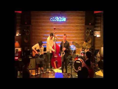 Martin Jacobsen - "Straight Off"