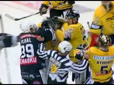 24.9.2009 TPS - SaiPa - Xtra: Nokkapokkaa maalin edessä