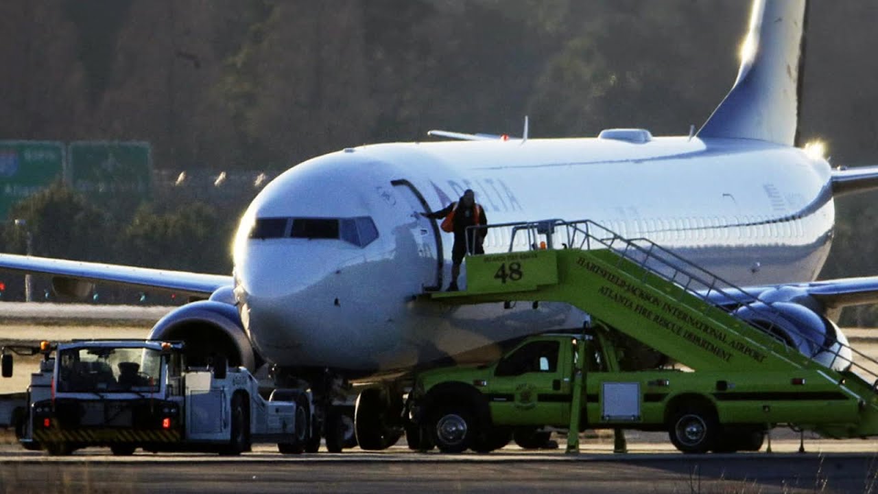 Twitter Bomb Threats Force Officials to Evacuate Multiple Planes