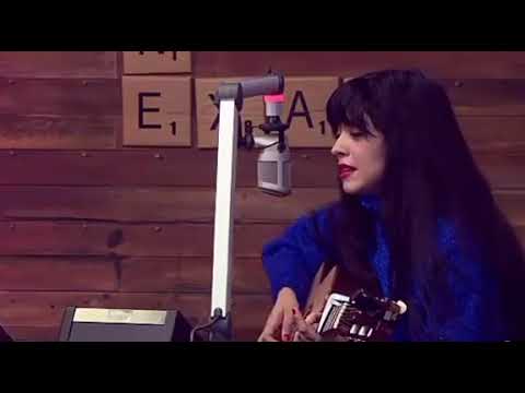 Mon Laferte Yo no nací para amar (Cover Juan Gabriel) en Exa FM