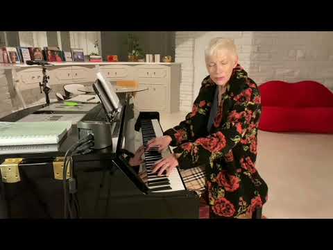 Annie Lennox - Tapestry (Tribute to Carole King)