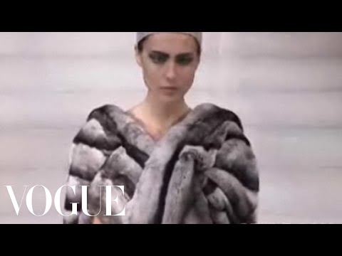 Fashion Show - Giorgio Armani: Fall 2007 Ready-to-Wear