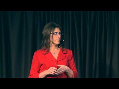 【TEDx】Leading the movement toward self-acceptance: disempowering eating disorders | Mia Holland | TEDxBSU