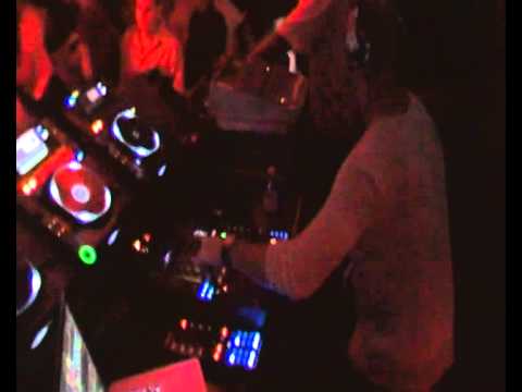 VICTOR CALDERONE plays Pleasure Grip @ Mindshake Recs SHELBORNE MIAMI MUSIC WEEK 23.03.2011