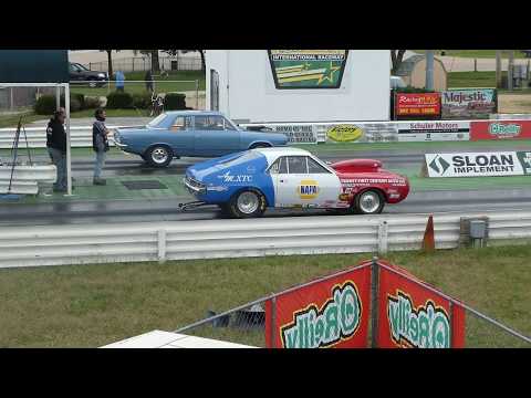 AMC RACES 2018-Cordova,IL-Quick 8-Rd 1-1968 AMX vs 1969 Rambler
