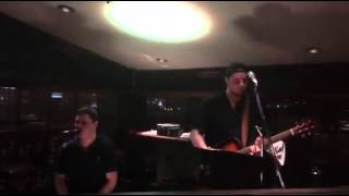 Acoustic Feel playing "Listen To The Music" by The Doobie Brothers