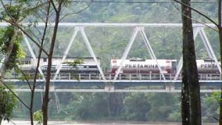 preview picture of video 'Train Railway Ketel passing Serayu Bridge'