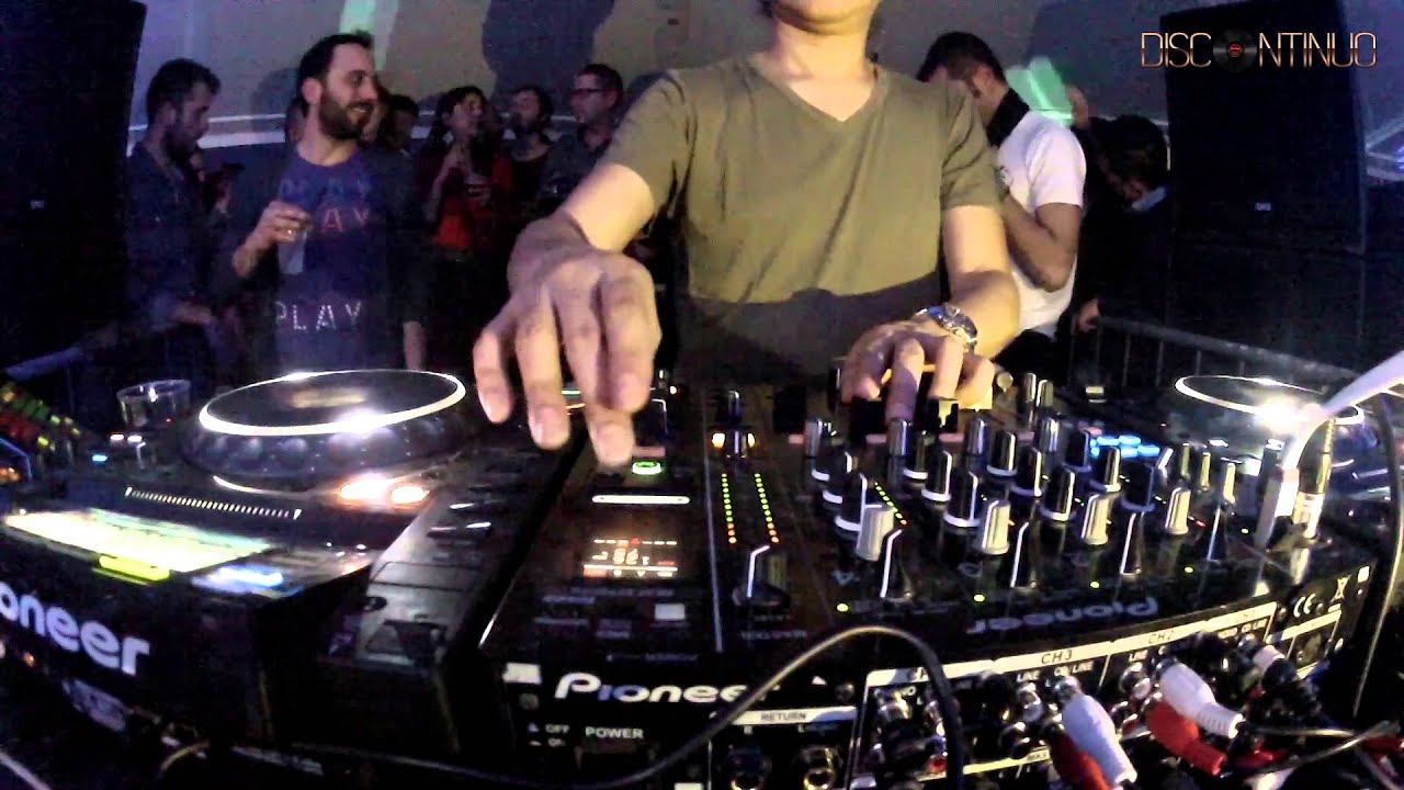 Satoshi Tomiie - Live @ Discontinuo 2014