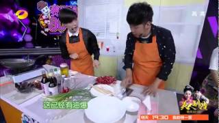 快乐大本营看点 Happy Camp 09/06 Recap: 厨神李宇春高圆圆挑战地道长沙口味虾-Chef Li Tries Local Shrimp Recipe