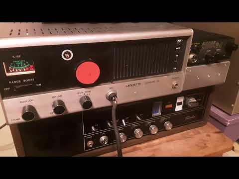 Wiring a mic and test firing the Lafayette Comstat 35 tube-type CB radio