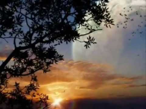 Βασιλης Σκουλας-Ηλιος θεος