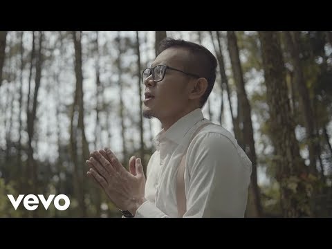SAMSONS - Tuhan Tak Pernah Salah (Official Music Video)