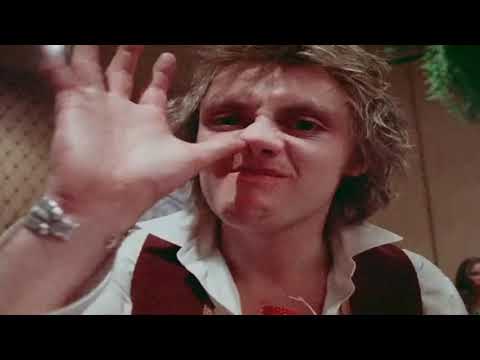 Queen Crack 17 - dOn'T PiCk yOuR nOsE