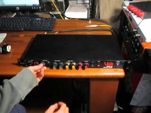 Vesta Kozo (Vesta Kaza) DIG-411 Digital Delay - 80's Vintage