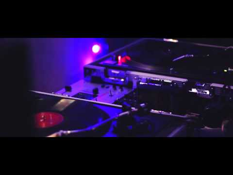 Eztek - Aťsikdochcecochce (official video)