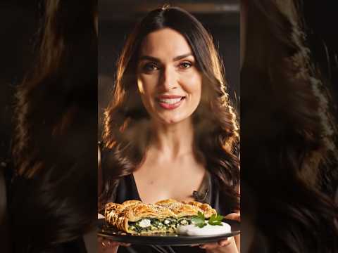 Grčka pita sa sirom i spanaćem – hrskava večera iz jedne tepsije 🌿🥧