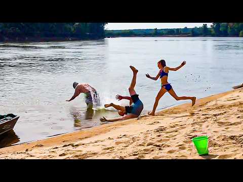 Look Out, Man! 😲 Funny Fails