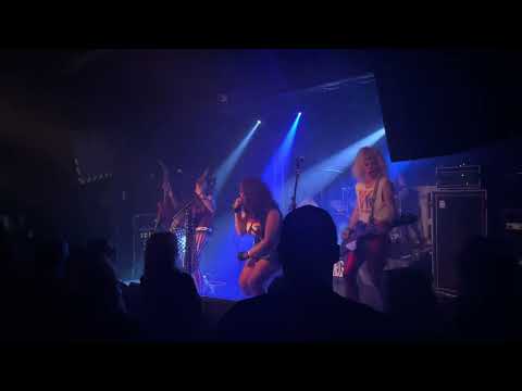 Foxy Venus - I Wanna Be Somebody