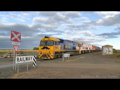 4MA5 Pacific National Container Train With Colourful Locomotives  (30/11/2022) - PoathTV Railways