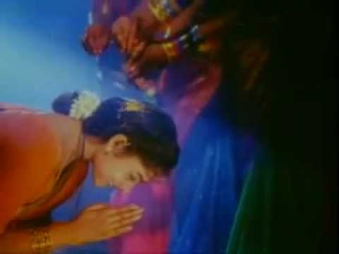 Amman - Arumarikal thuthi paadum aadi deviyarum