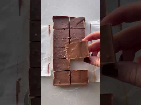 Salted Caramel Chocolate Squares: A Sweet, Guilt-Free Indulgence! 🍫🥰