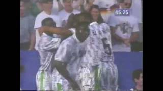Finidi Georges Treffer und Torjubel gegen Griechenland (WM 1994)