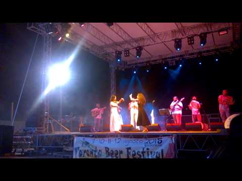 CONTACUNTI playing "SONA CARMAGNOLA"